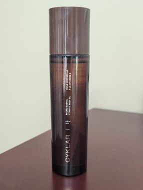 CyklAR Vitamin C Body Oil Santal Hydrating Glow Oil Gua Sha Friendly 4.2 oz new